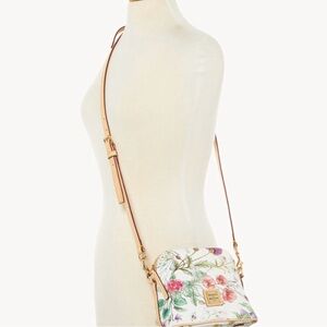 NWT Dooney &Bourke Crossbody